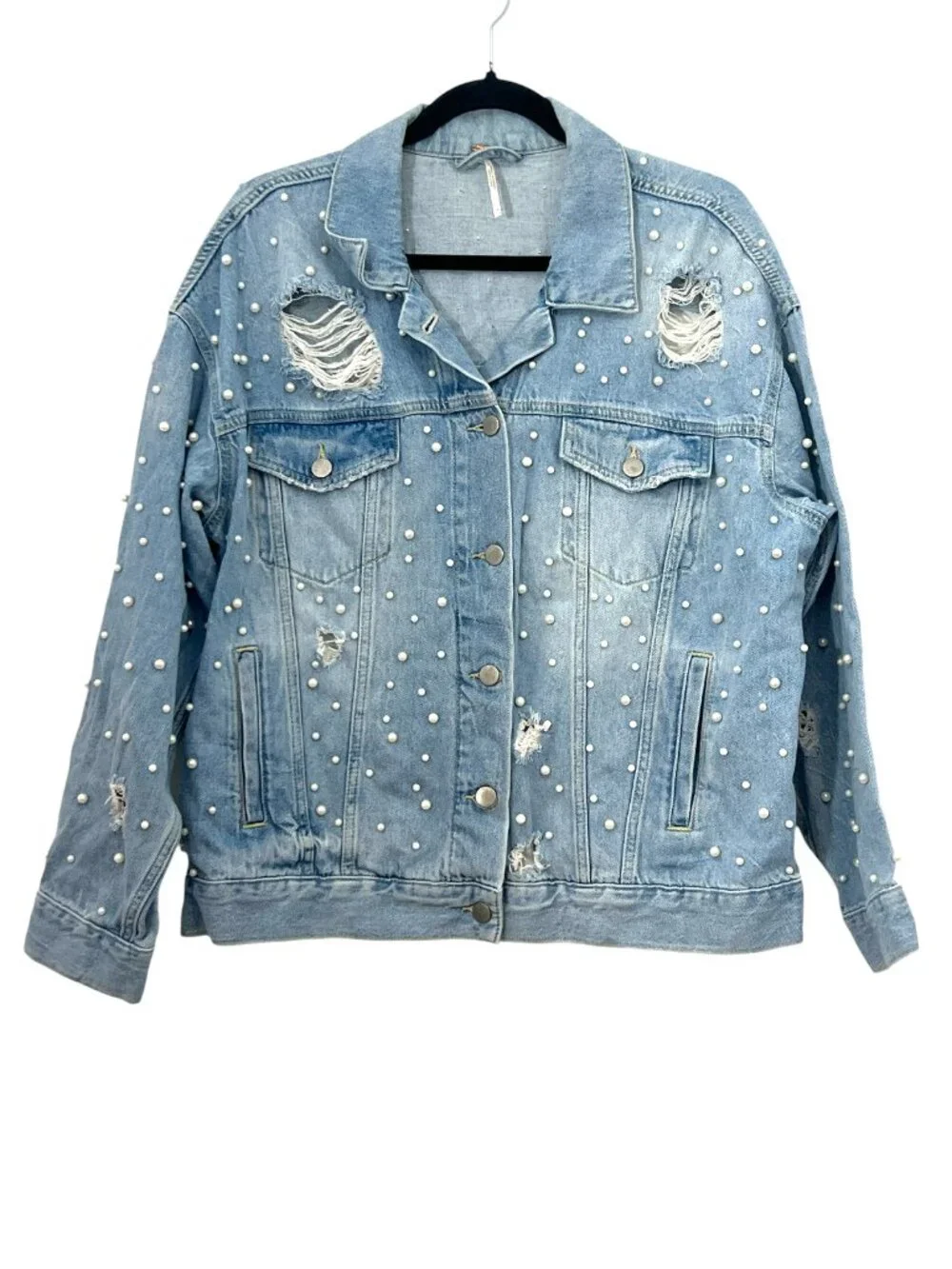 Free People Sunday Funday Pearl Distressed Denim Trucker Jacket Small Pre-Loved - Picture 1 of 7